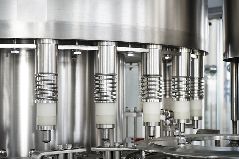 32头塑料瓶水灌装