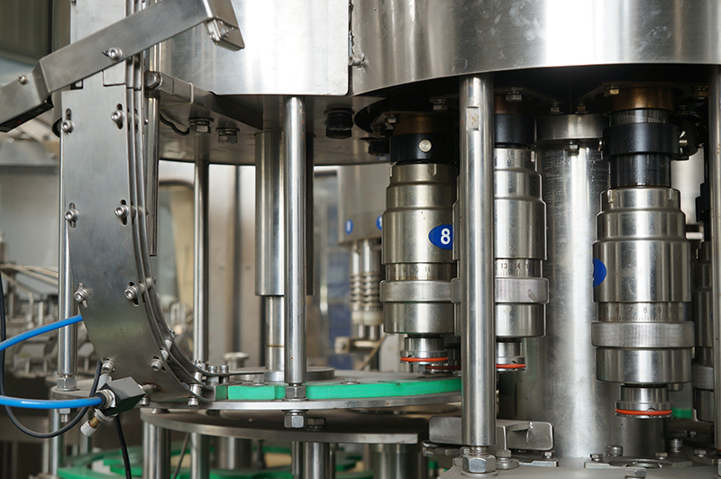 32头塑料瓶水灌装