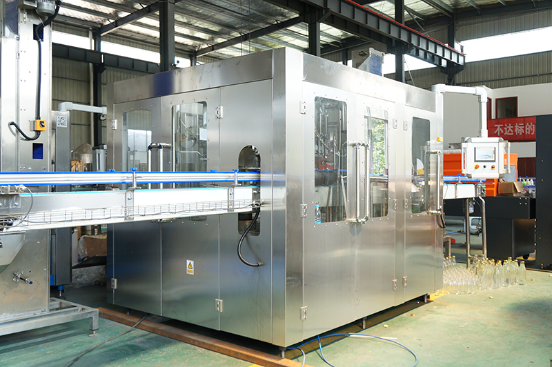 玻璃瓶三合一灌装机