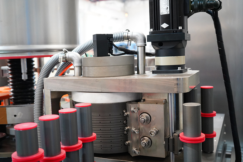 8头热熔胶贴标机