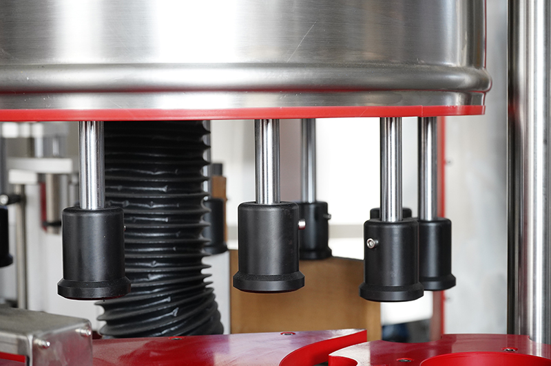 12头旋转式不干胶贴标机