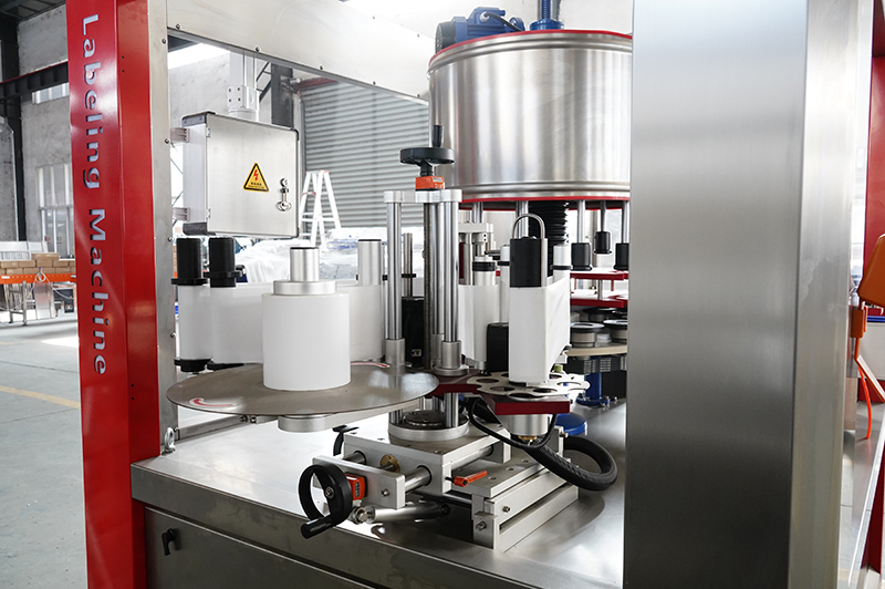 12头旋转式不干胶贴标机