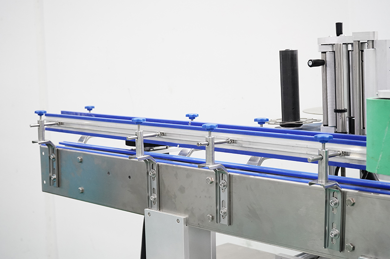 单面双轮辐贴标机