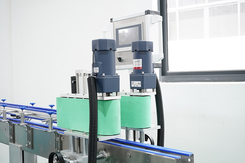 单面双轮辐贴标机