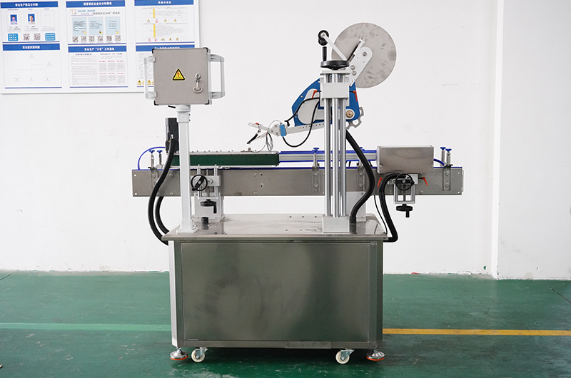 卧式贴标机